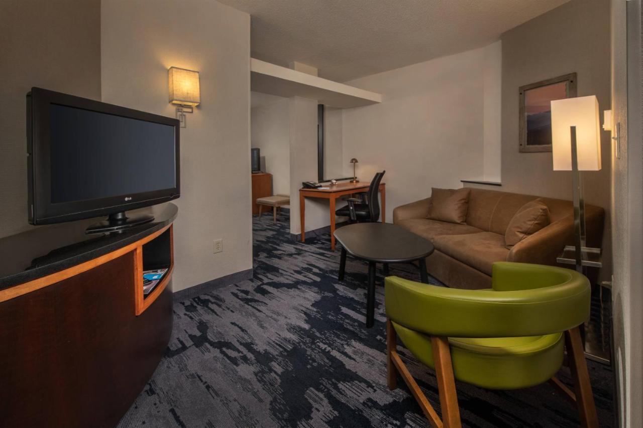 Fairfield Inn And Suites By Marriott Harrisonburg Exteriör bild
